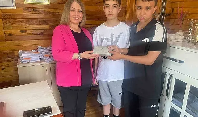 Eskişehir'de çocuklardan örnek davranış