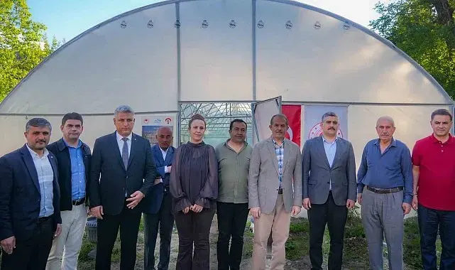 Hakkâri'de 362 bin 700 sebze fidesi dağıtıldı