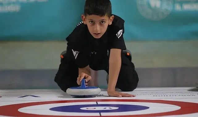 Floor curling Türkiye şampiyonası Sivas'ta devam ediyor