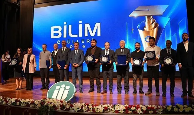 İnönü Üniversitesi'nde başarı ödülleri sahiplerini buldu