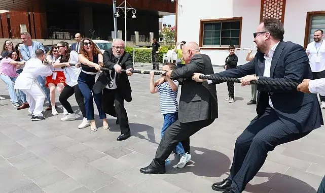 Yunusemre'de 19 Mayıs şöleni renkli görüntülere sahne oldu