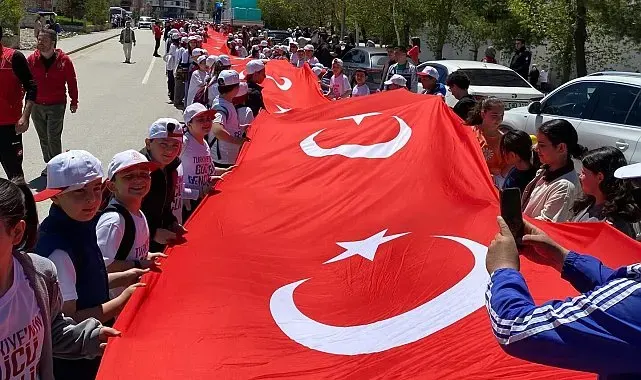 Bayburt'ta 'Gençlik Yürüyüşü' düzenlendi
