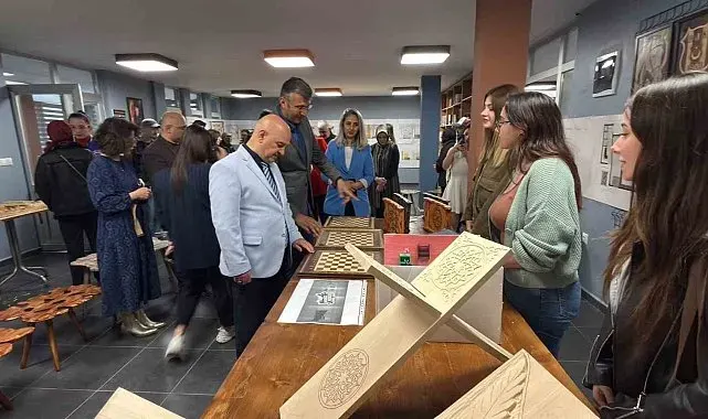İç mekan tasarımı öğrenci projeleri yıl sonu sergisi kapılarını açtı