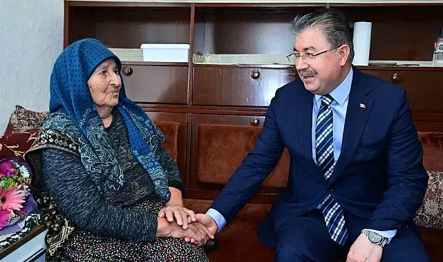 Vali Yılmaz'dan Ayşe teyzeye anlamlı ziyaret