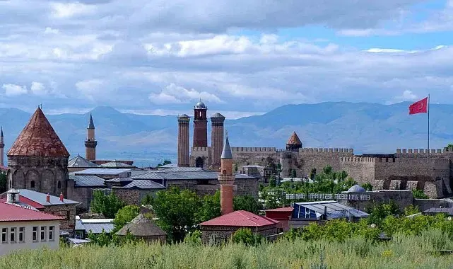 Erzurum türküleri zengin bilgiler içeriyor