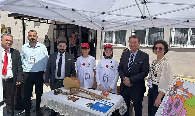 Bilime açılan kapı Akşemseddin Ortaokulu'nda aralandı