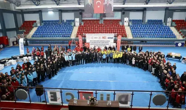 Düzce'de arama kurtarma derneklerine malzeme desteği