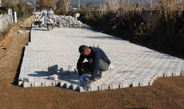 Nazilli Belediyesi Arslanlı'da yol çalışmalarını tamamladı