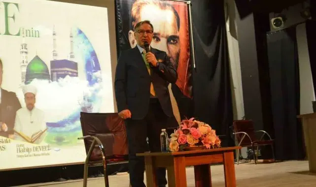 Prof. Dr. Karataş Tavşanlı'da Mekke'nin Fethi'ni anlattı