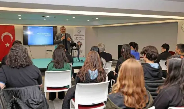 Talas'ın Yazar Okulu Seminerleri bir ayı doldurdu