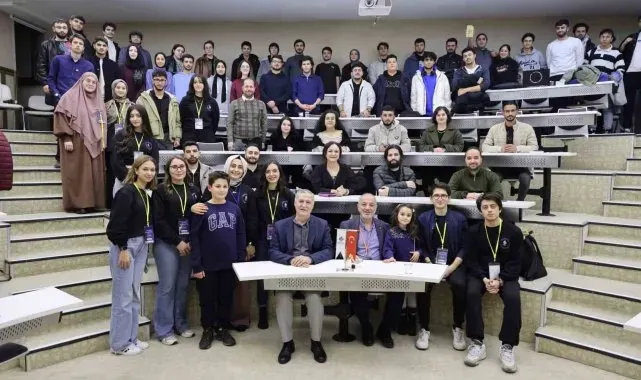 Genç yazılımcılar HKÜ Web Hackathon'da yarıştı