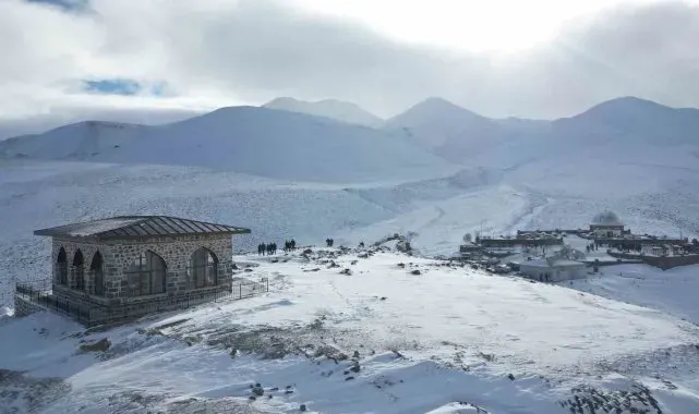 Pir Ali Baba Türbesi yenilendi