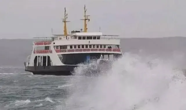 Bandırma ve Erdek'te feribot seferleri iptal edildi