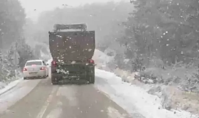 Mihalıççık'ta ani bastıran kar ulaşımı olumsuz etkiledi