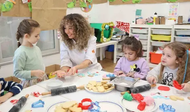 Minik şeflerden 'yılbaşı' kurabiyeleri