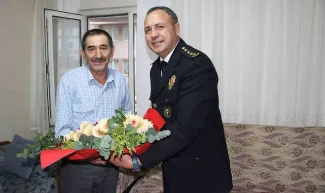 Şehit ailelerini tek tek ziyaret ederek misafir oldu