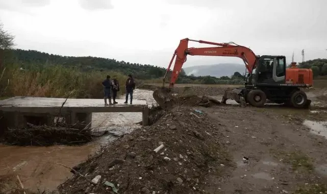 Sultanhisar'da belediye ekipleri iş başında