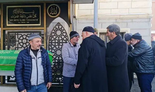 Genç doktor gözyaşları ve dualarla son yolculuğuna uğurlandı
