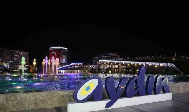 Büyükşehir Aydın'ı 2025 için ışıklandırdı