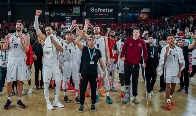 Karşıyaka Basket, iç sahadaki 6 maçının 5'inde 100 sayı attı