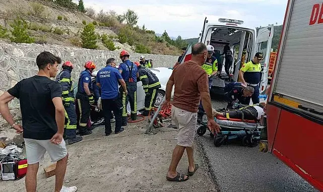 Denizli'de feci kaza: 2 arkadaş hayatını kaybetti
