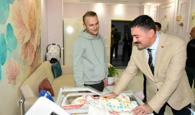 Vali Tekbıyıkoğlu, 'anne dostu' Tunceli Devlet Hastanesinde incelemelerde bulundu