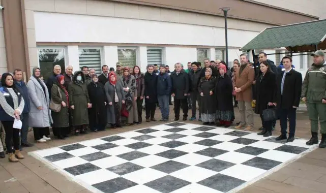 Bozüyük'te danışanlar fidan dikti