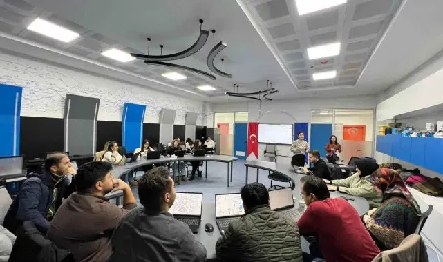 Coğrafi bilgi sistemleri uygulamalı anlatıldı