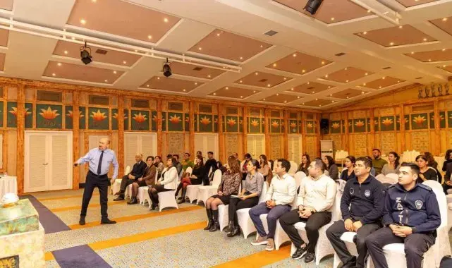 Marmaris'te belediye personeline eğitim