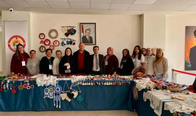 Menteşe Aile Destek Merkezi el sanatları sergisi açıldı