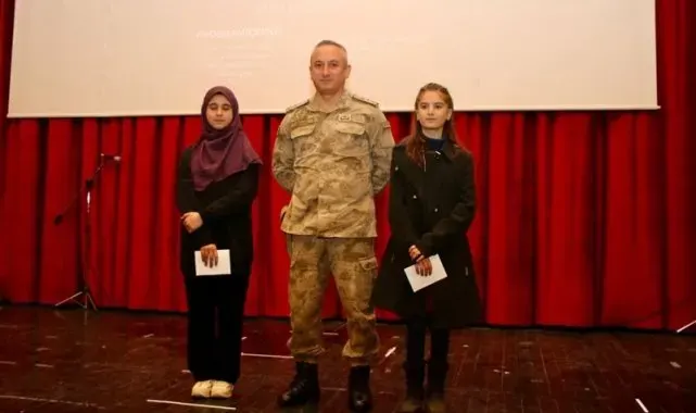 Erciş'te Dünya Arapça Günü programı düzenlendi