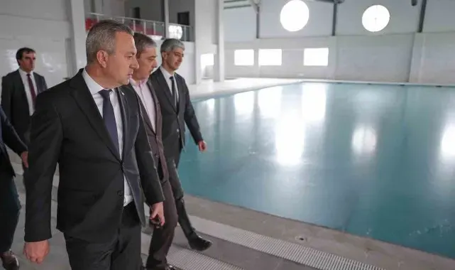 Sivas'ta yarı olimpik havuza cankurtaran alınacak