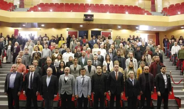 'Dünyaya Karşı Türkiye' konferansı Marmaris'te yapıldı