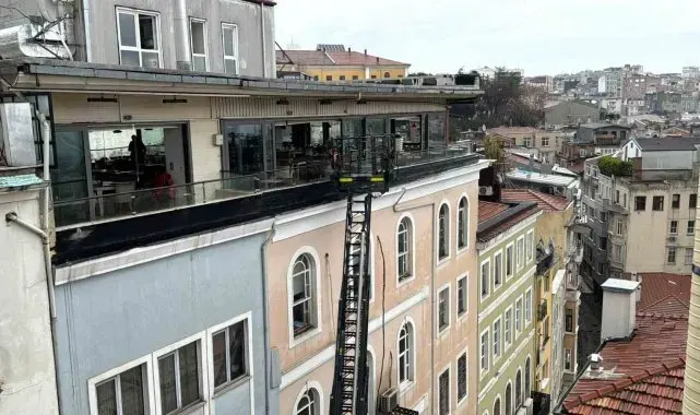 Beyoğlu'nda Masonlar Büyük Locası Derneği'nde yangın