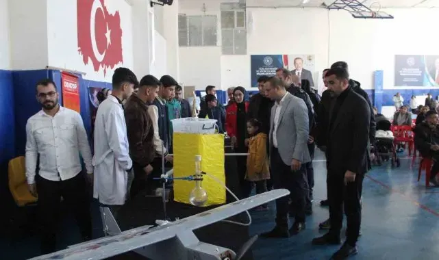 Cizre'de öğrencilerin eserleri proje şenliğinde sergilendi