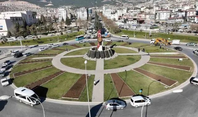 Kahramanmaraş'ta 500 bin mevsimlik çiçek toprakla buluştu