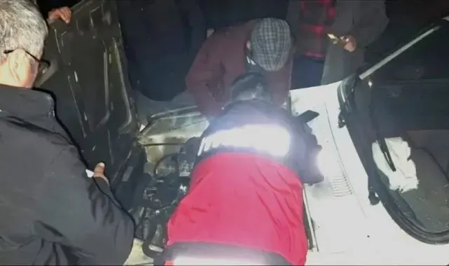 Emet'te seyir halindeyken alev alan araç söndürüldü