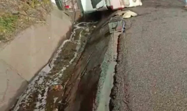 Şanlıurfa'da akaryakıt yüklü tanker devrildi