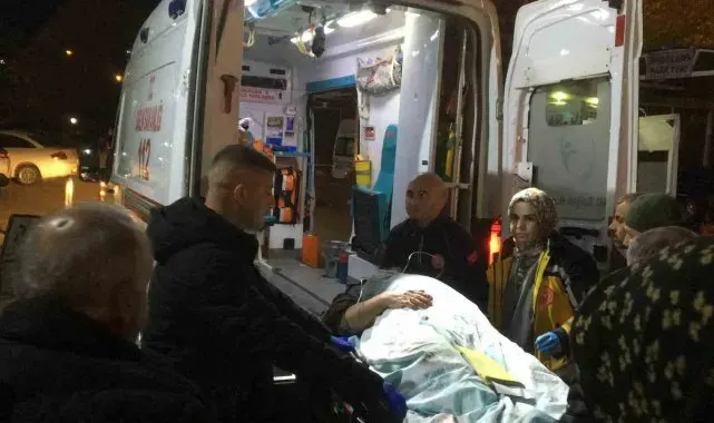 Freni boşalan minibüs devrildi: 2'si ağır 9 yaralı