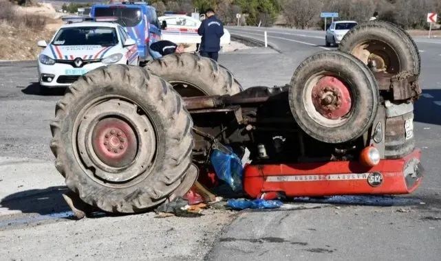 Emet'te traktör ile kamyonet çarpıştı, 1 kişi yaralandı