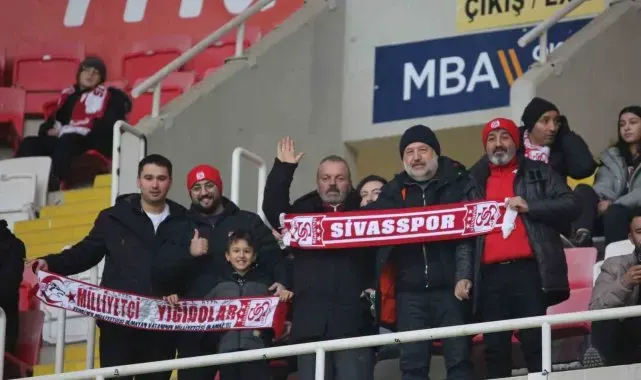 Sivassporlu taraftarlar maça yoğun ilgi gösterdi