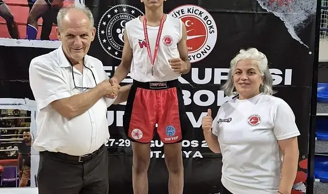 Burdurlu kick boksçulardan, Zafer Kupası'nda 10 madalya