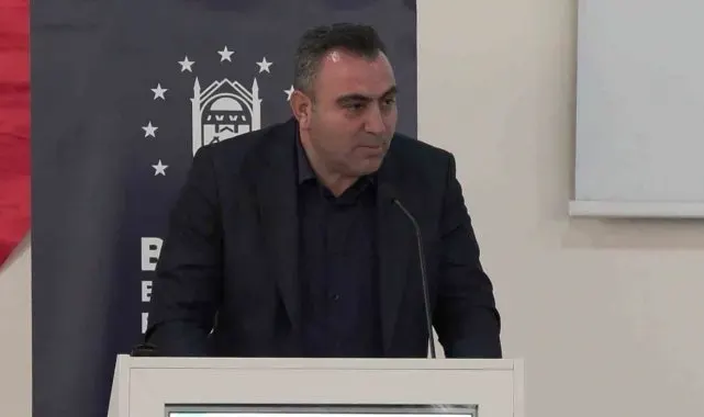 Bursa'da 'Türk Kadınına Seçme ve Seçilme Hakkı Tanınmasına Güncel Bakış' paneli