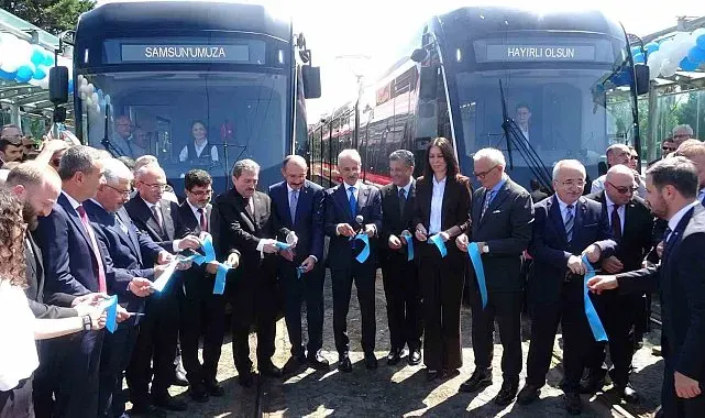 Samsun'da 2 yeni tramvay hizmete girdi