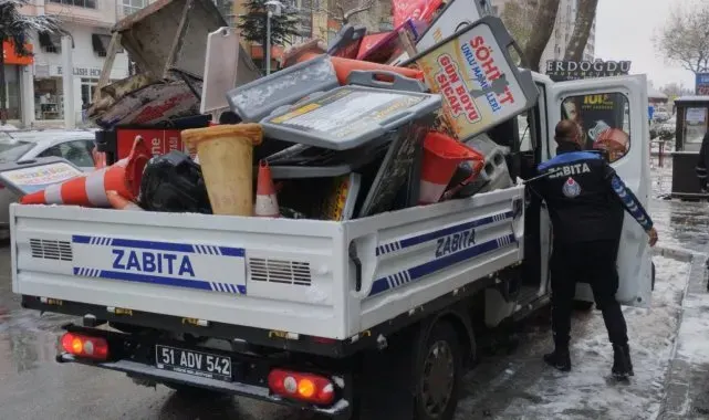 Niğde Belediyesi'nden kaldırım işgaline geçit yok