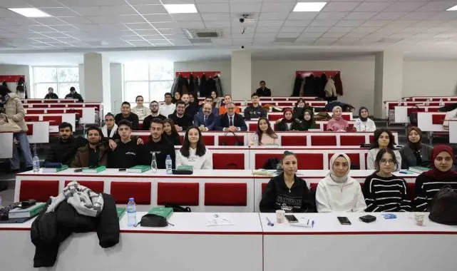 Başkan Özdoğan gençlerle tecrübelerini paylaştı