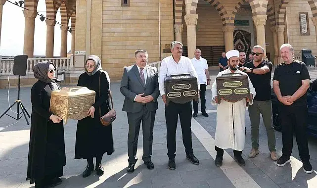 Kabe örtüleri ve mukaddes emanetler Kahramanmaraş'ta