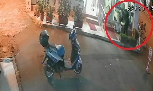 Bisikletli çuval hırsızlığı kamerada
