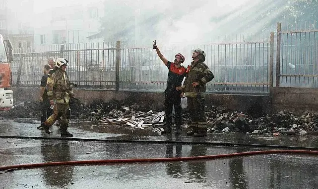 İzmir İtfaiyesi'nden hayat kurtaran müdahale