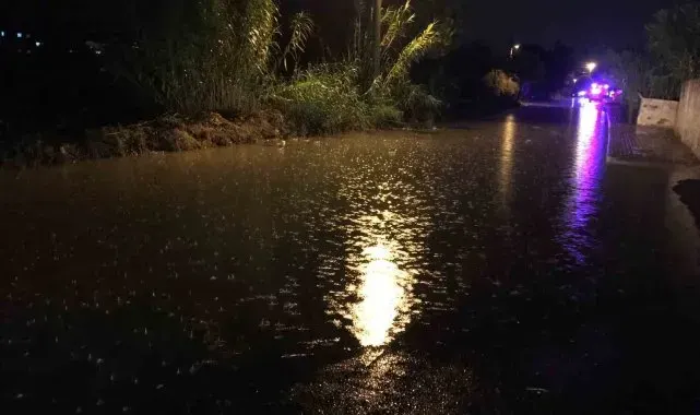 İncirliova'da sağanak yağış etkili oldu
